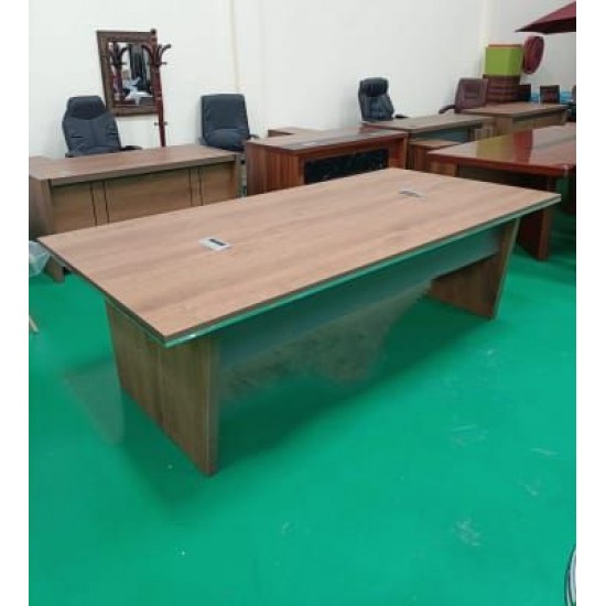 Conference Table: HQ2412