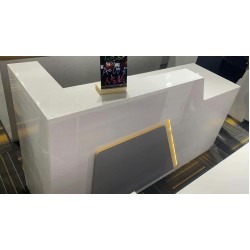 Reception Table: A-064